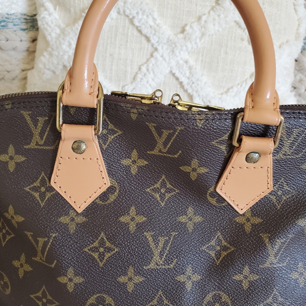 ❤️👜Authentic Louis Vuitton Alma PM👜❤️ - Picture 6 of 15